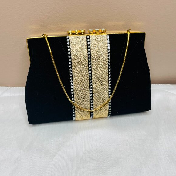 Vintage Elegance for Every Occasion: Black Velvet Handbag - Picture 10 of 12